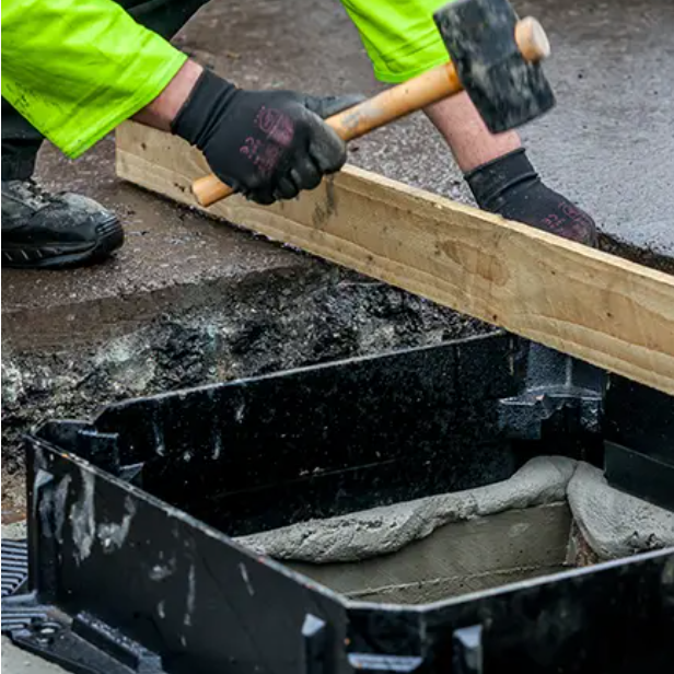 Instarmac UltraCrete Envirobed CD534 | Environmentally Friendly Access Cover Bedding Mortar